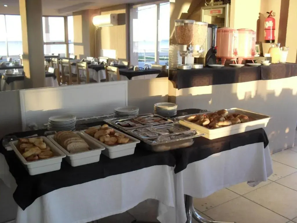 Costanera Hotel