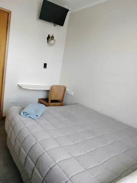 White Horse Inn Restaurant & Motel