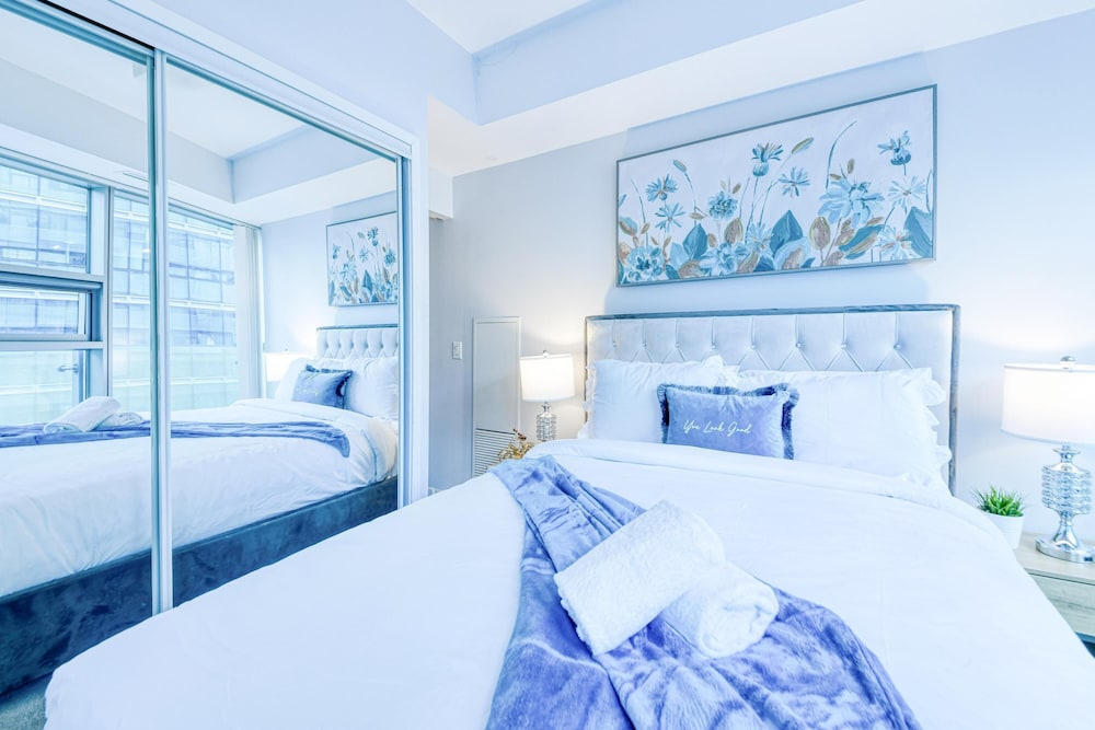 York Street Suites Toronto