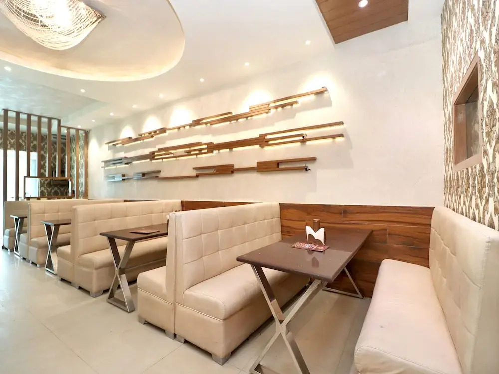 OYO 16462 Hotel Fb
