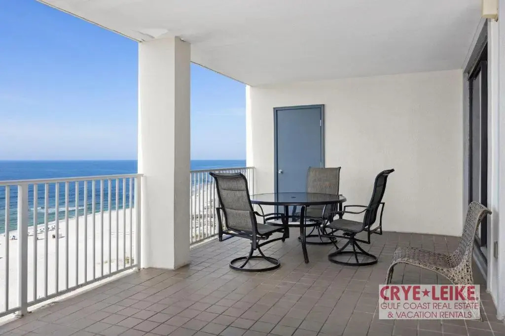 Windward Pointe Condominiums