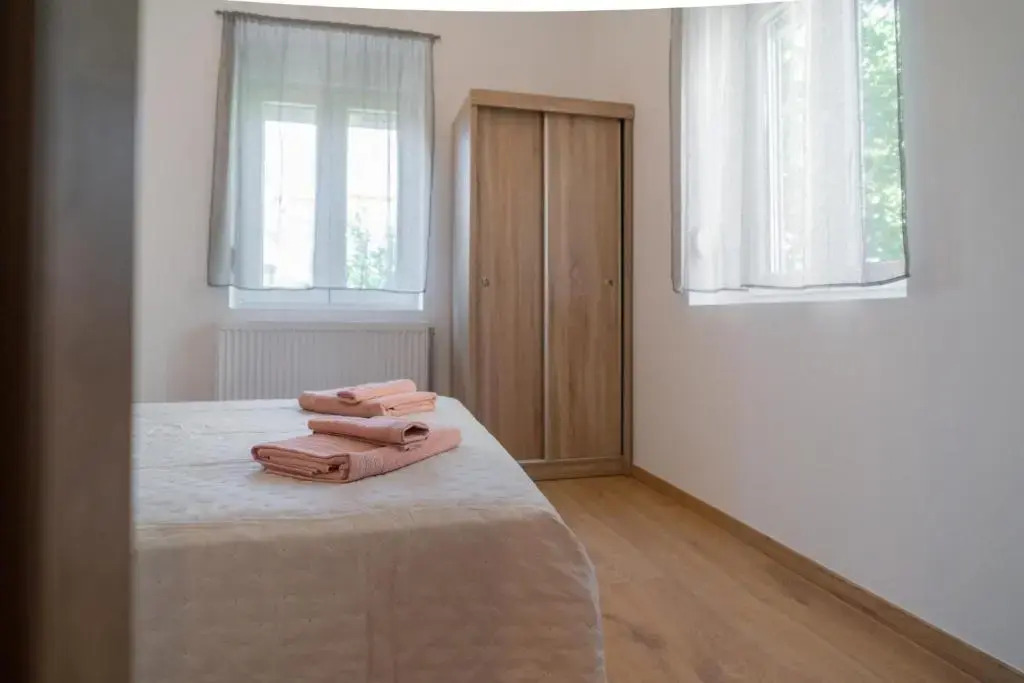 Zalman s Cozy 1 BR Free Wifi Upper Place