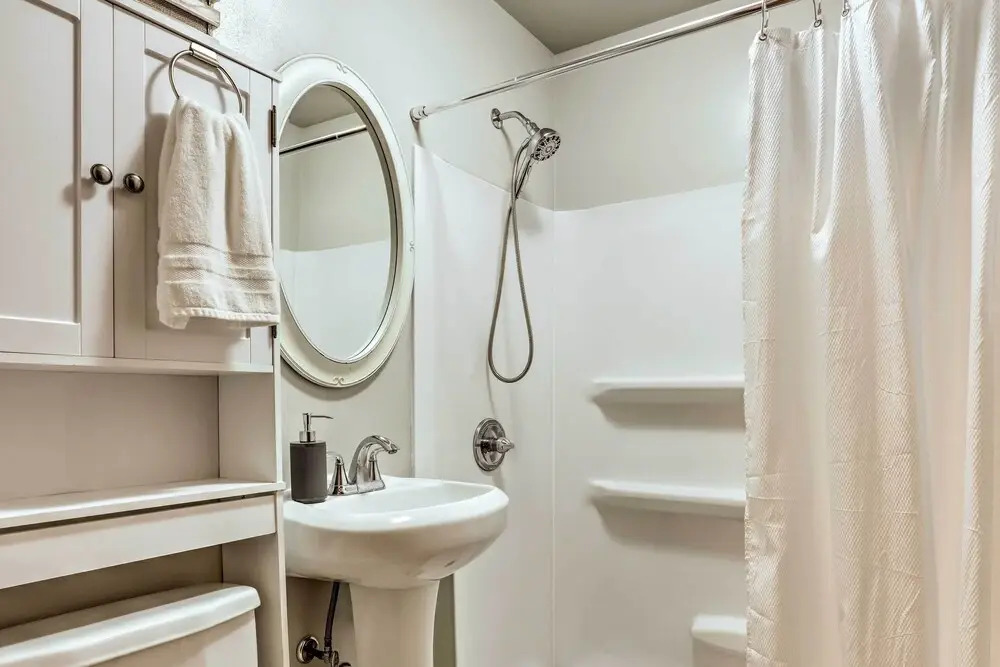 Pet-friendly Whitefish Bay Getaway w/ Large Yard!