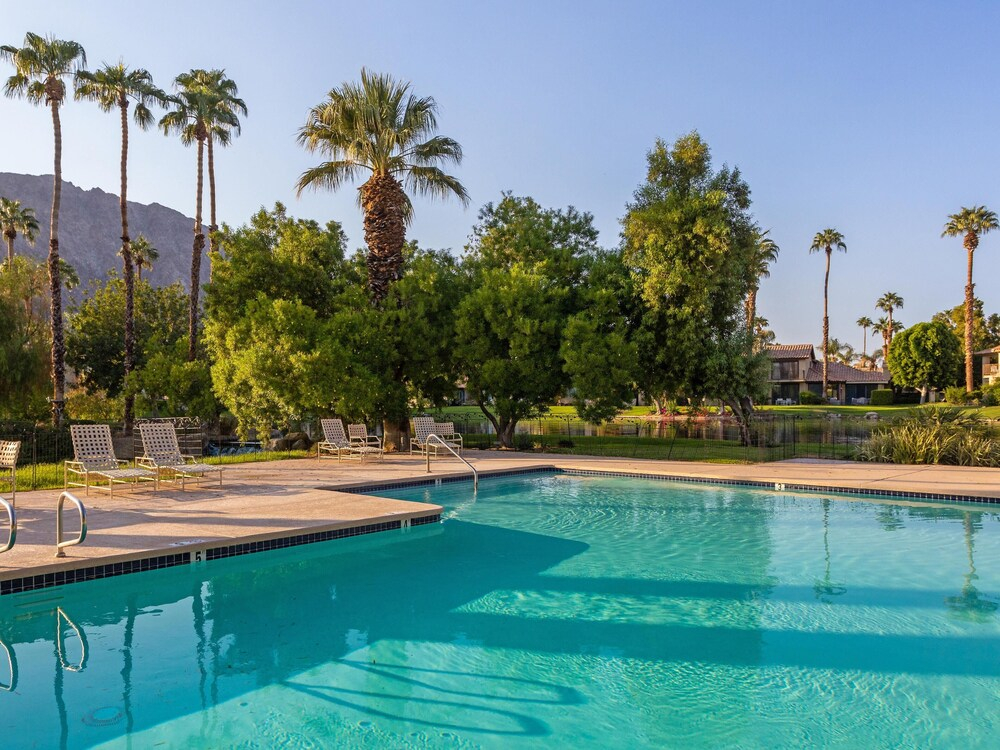 Mountain View Oasis at PGA West by Acme House Company