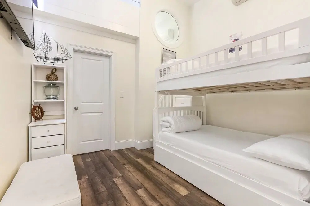 Charming New Orleans Townhouse Near All City Hot Spots