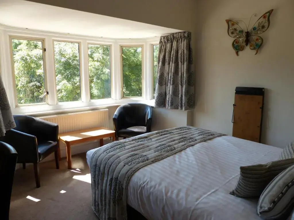 Farnham House Hotel