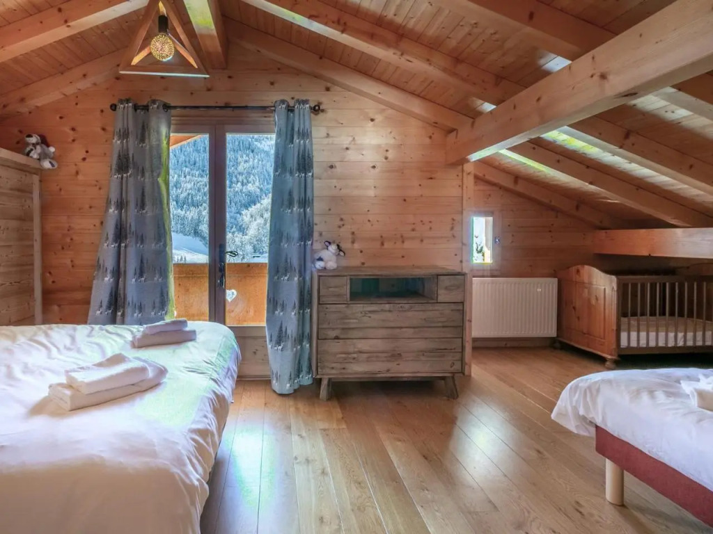 Chalet 4 Étoiles 13 Pers. à La Clusaz - Grande Terrasse, Garage, WIFI, Arrêt Skibus à Proximité - FR-1-437-81