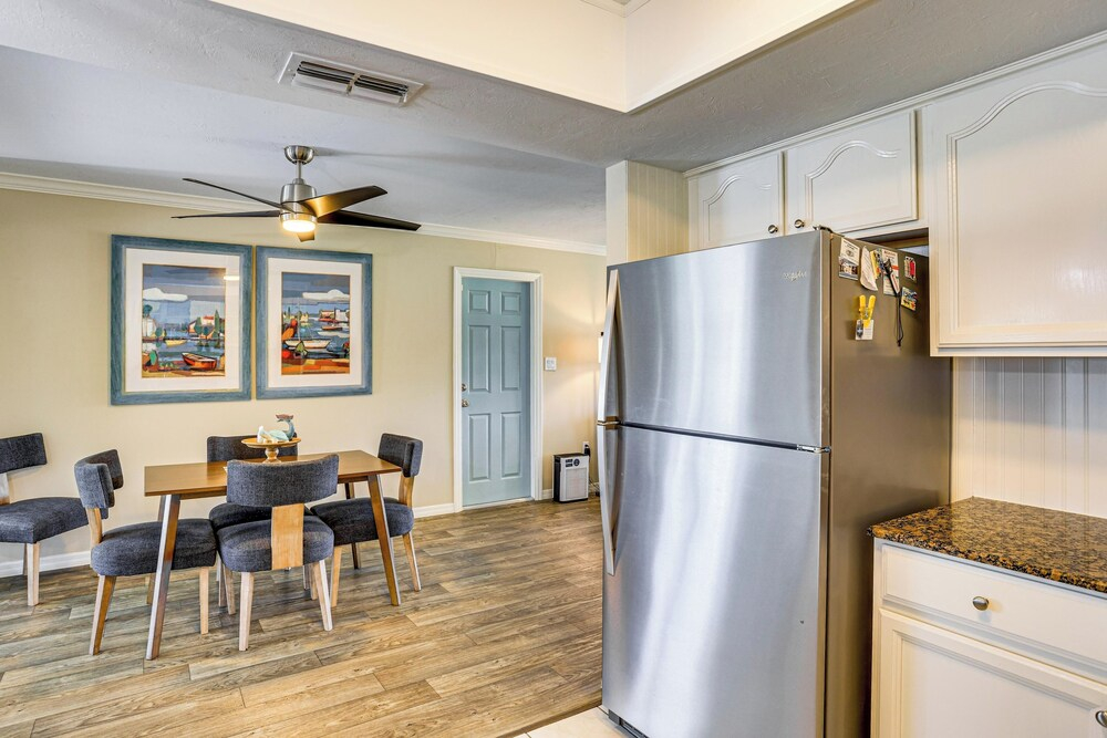 Waterfront Lake Placid Escape w/ Dock & Lanai