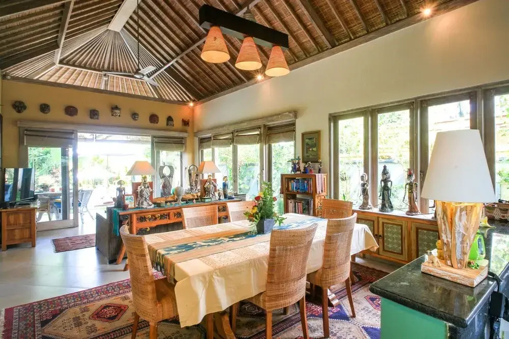 Hibiscus Upper Suiteubudbest Breakfast In Bali