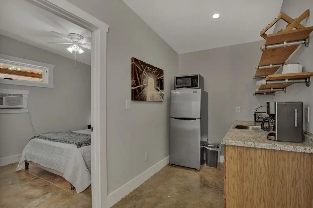 Romantic Casita With Grill ten min From Downtown!