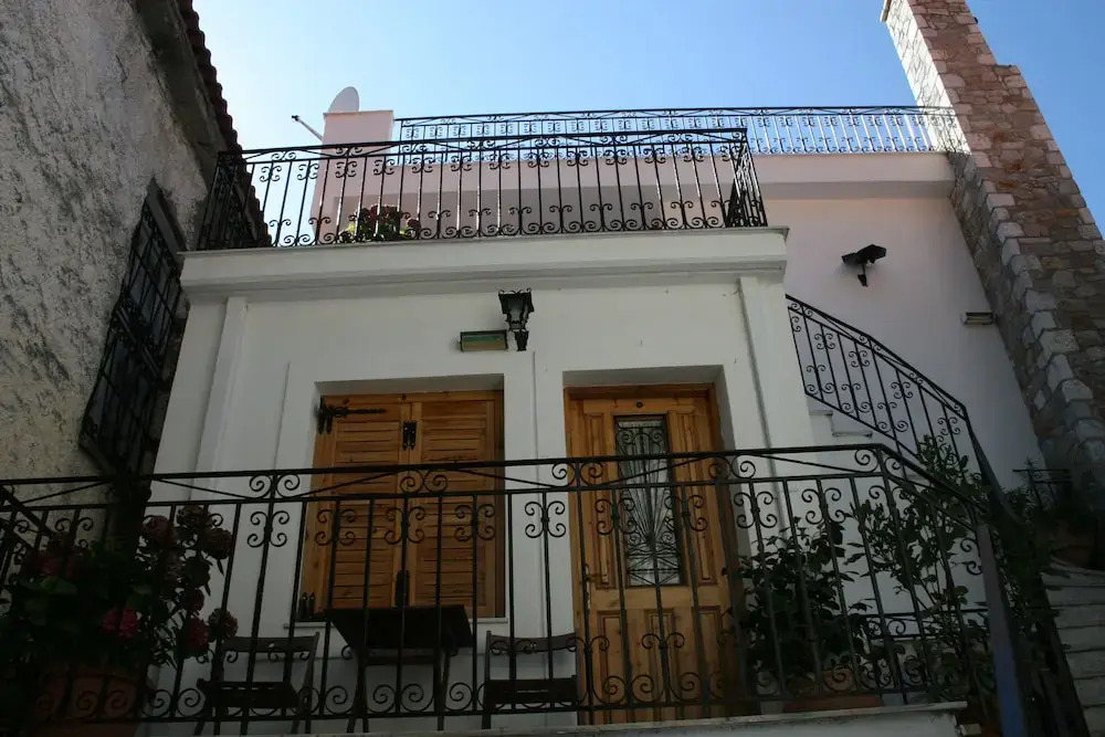 Maleatis Apollo Guesthouse
