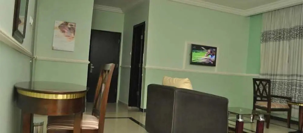Lush Suites
