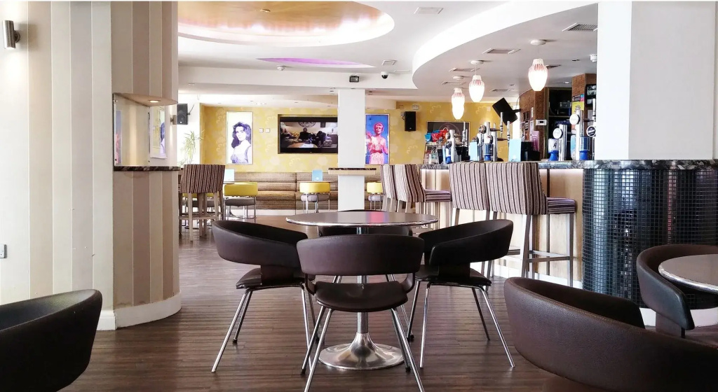 Legends Hotel