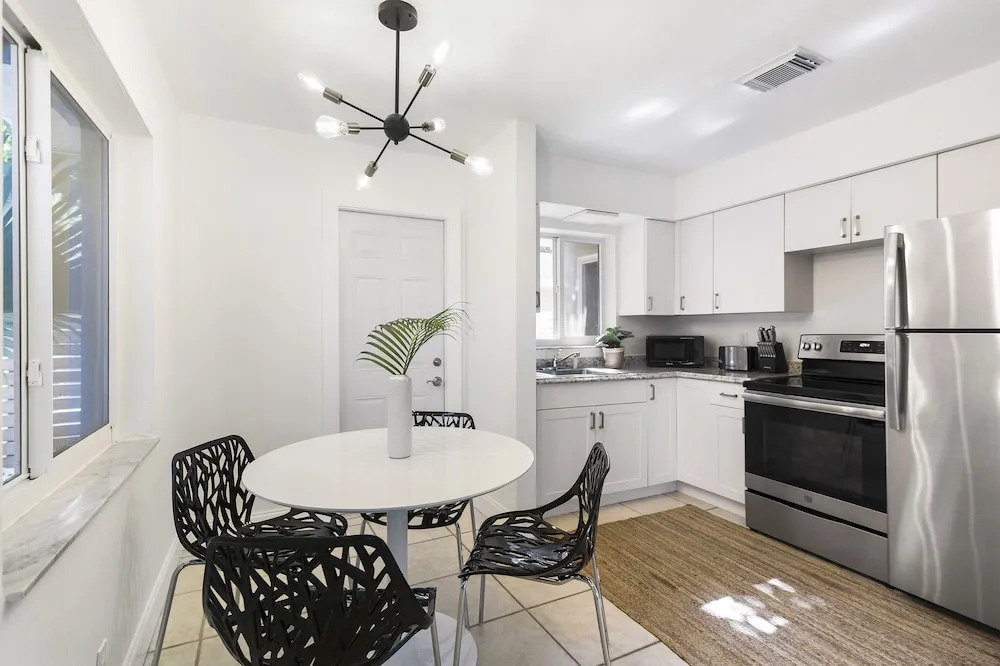 Alani Bay Premium Condos