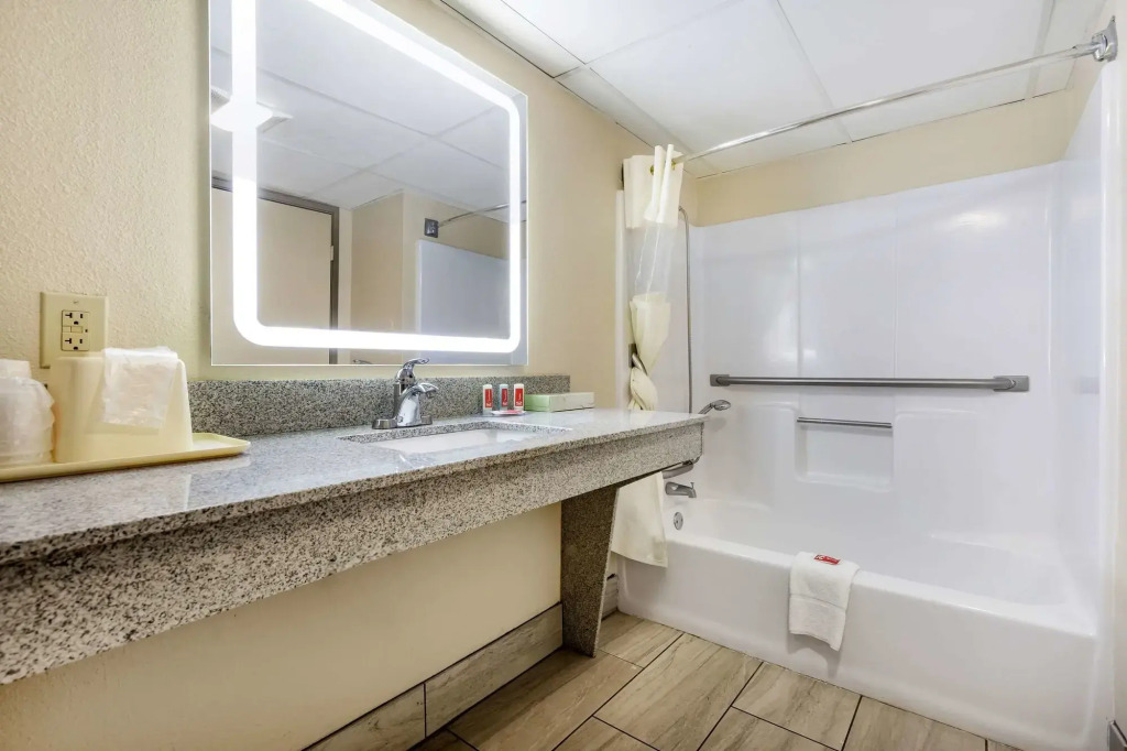 Econo Lodge Augusta, Downtown