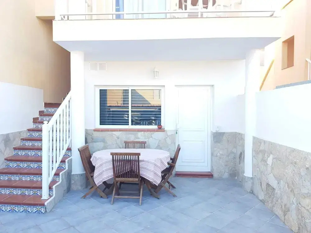 Apartment With Swimming Pool Near the Beach