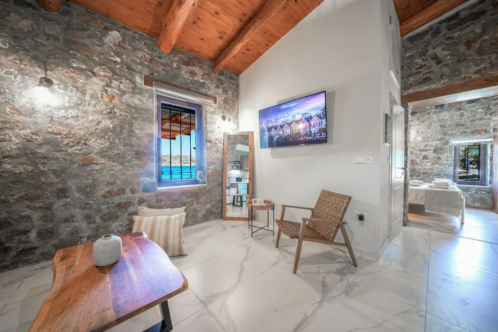 Petra Elounda Suites