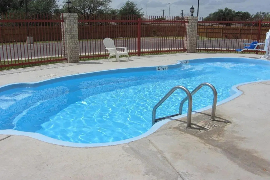 Howard Johnson by Wyndham Lubbock TX