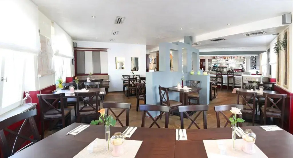 City Hotel