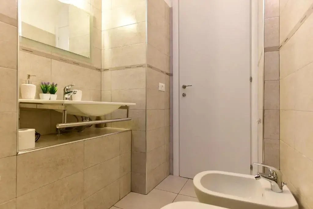 BMGA l Coliseum Rome Apartment 1Bdr for Couples