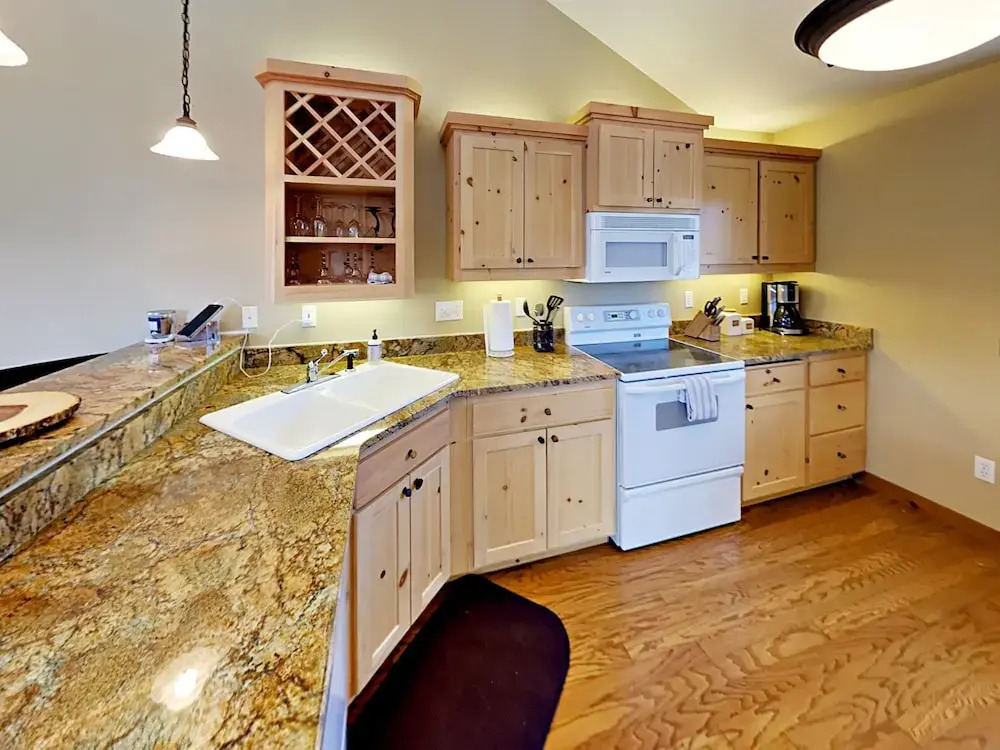 470 Kings Crossing Unit 5 -  3 Br Townhouse