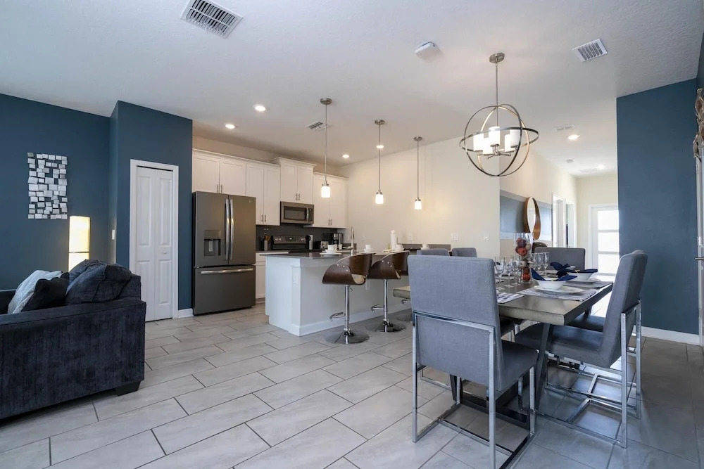 Cozy Getaways - Spacious Ideal Location