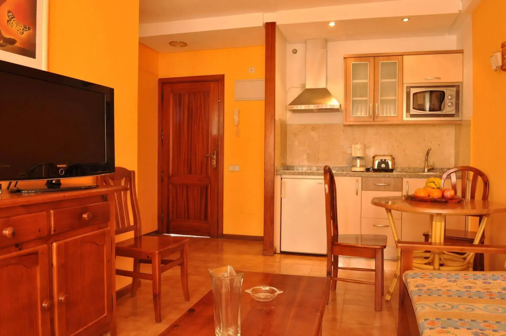 Apartamentos Montemayor