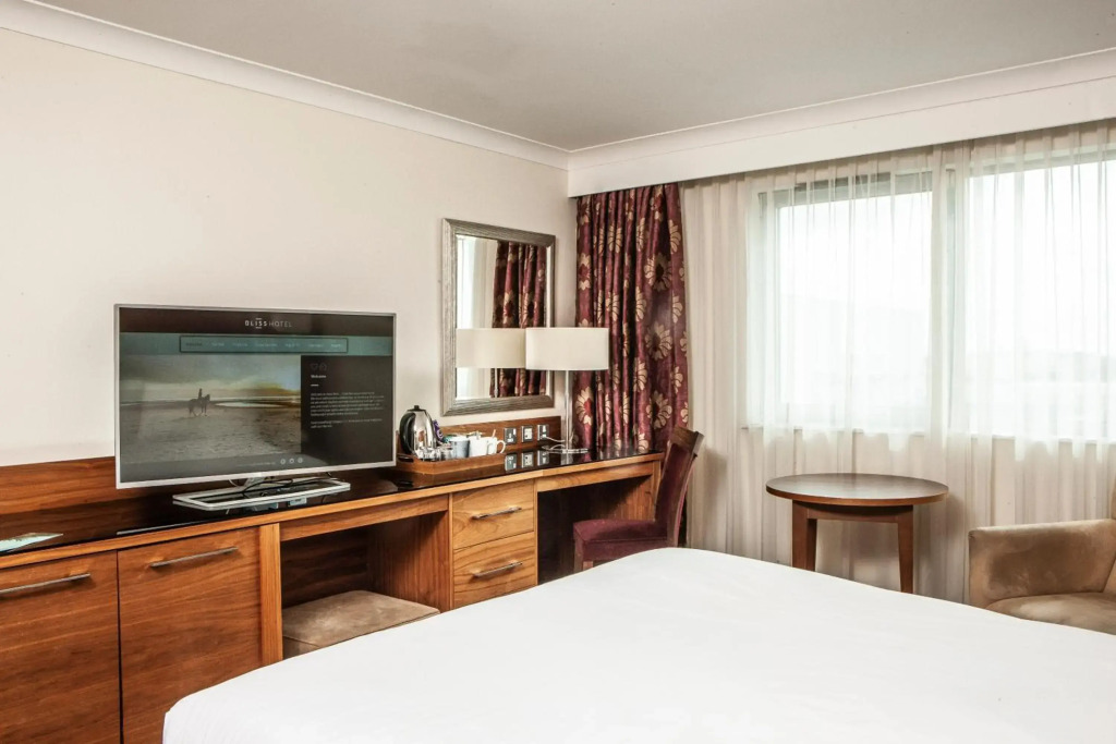 Waterfront Southport Hotel