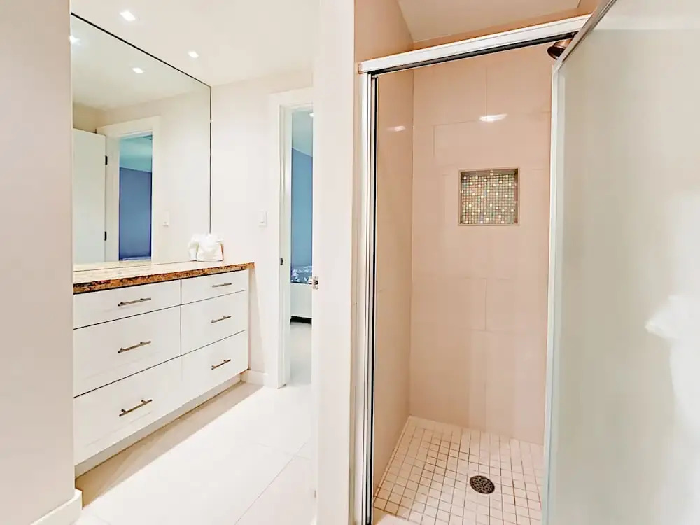 Updated 3br  W/ Pools 3 Bedroom Condo