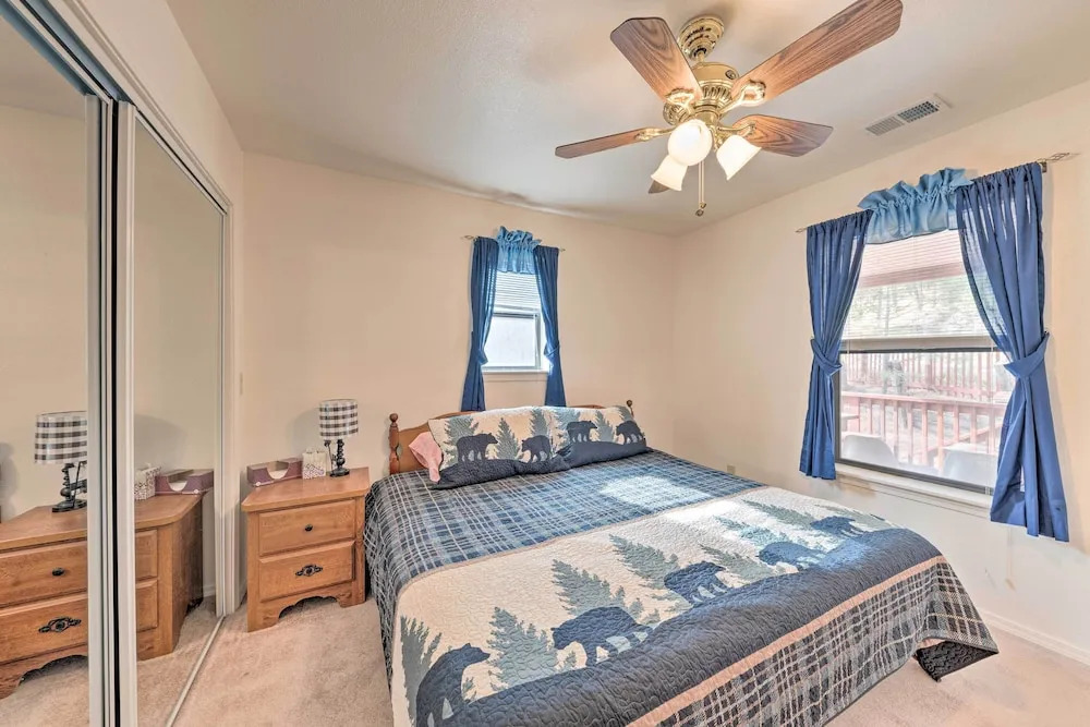 Spacious Ruidoso Cabin < 3 Mi to Downtown!