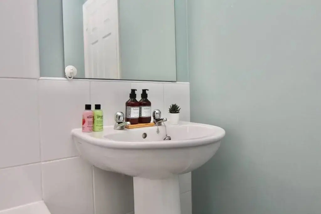 Daimler House - Cosy Home Near Coventry City Centre