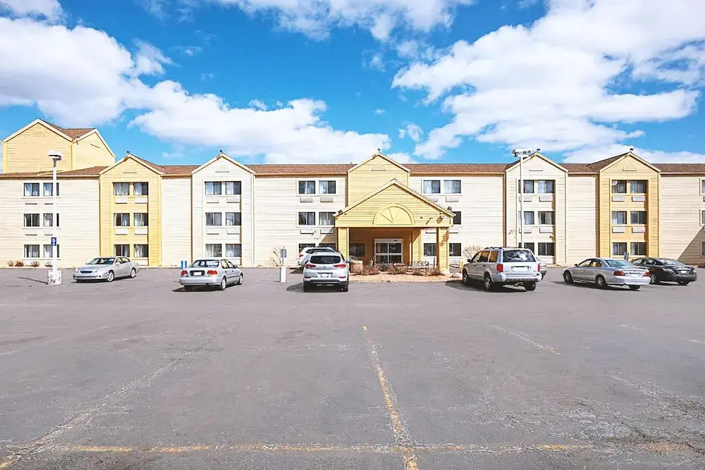 La Quinta Inn Milwaukee Northwest