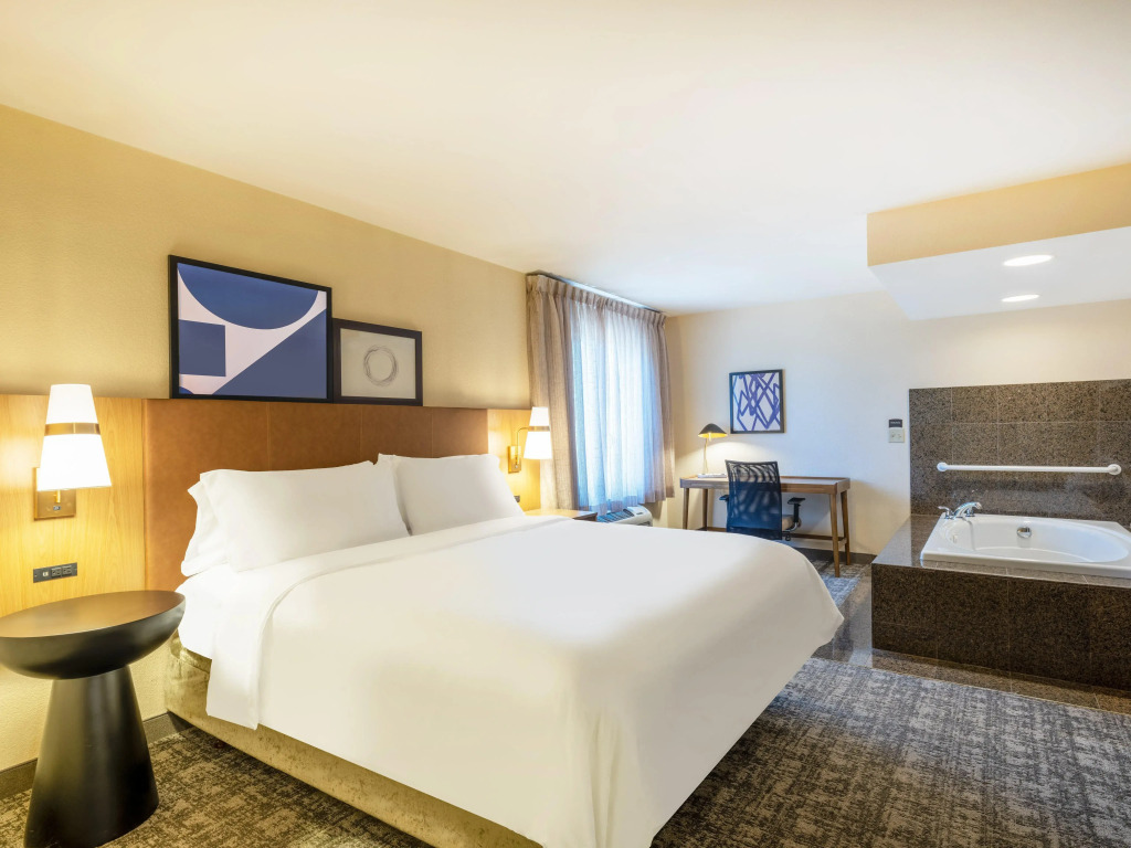 Staybridge Suites Milwaukee Airport South by IHG