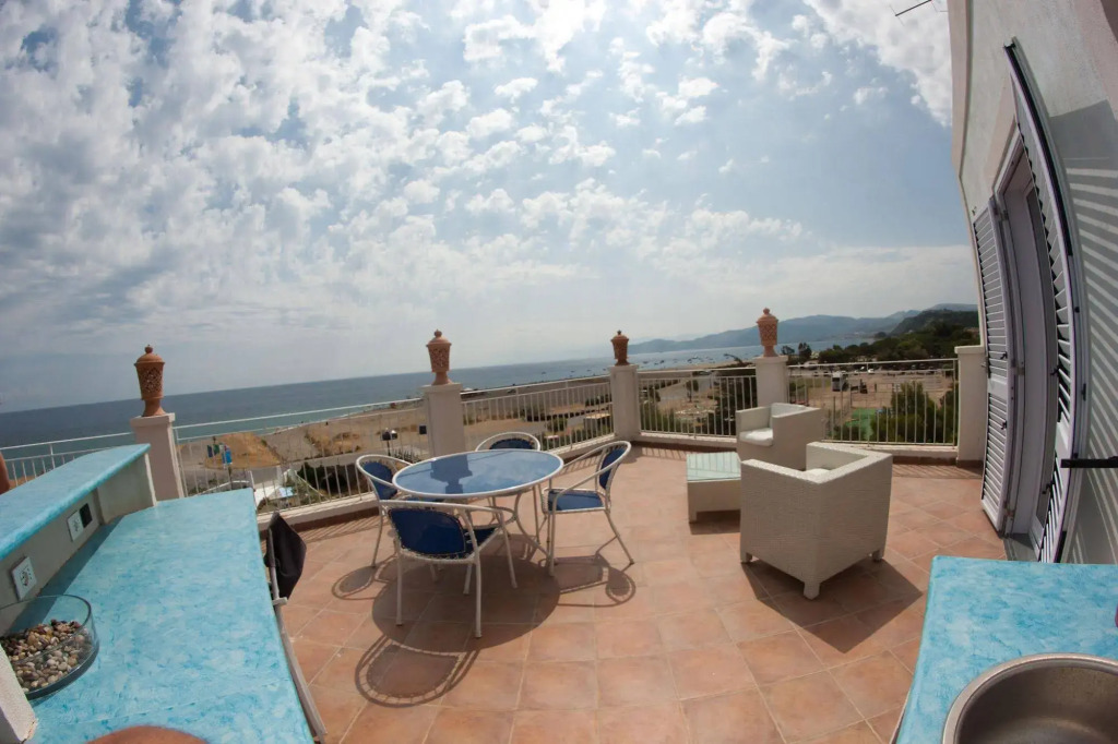 Yachting Club Mare