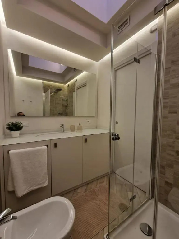 Appartamento ORCHIDEA a Sirmione sul Lago di Garda con piscina, giardino e spiaggia con molo