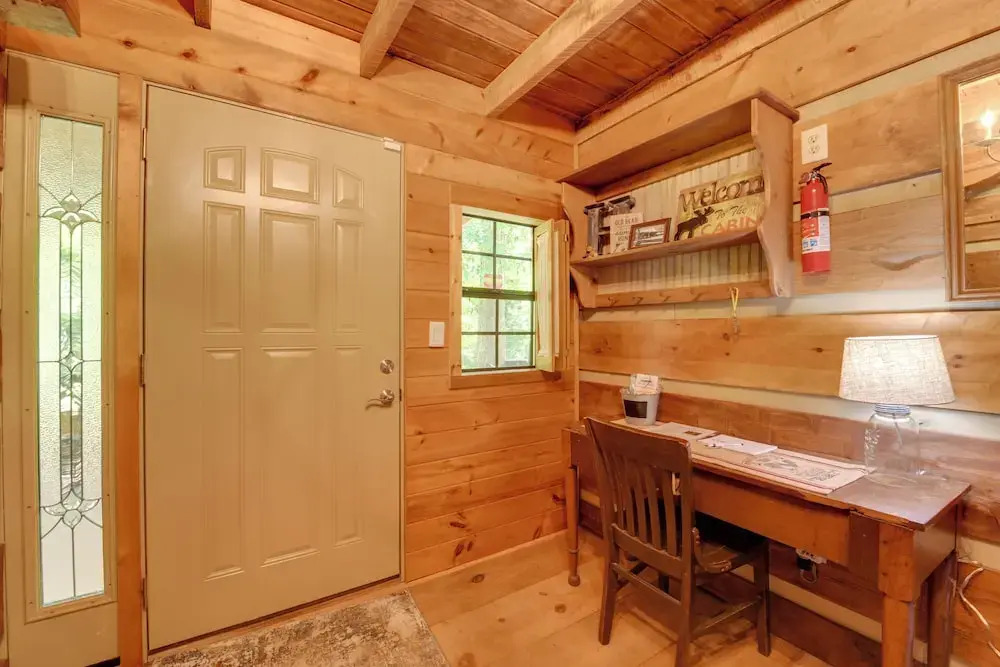 Relaxing Cosby Cabin w/ Fire Pit & Covered Porch!
