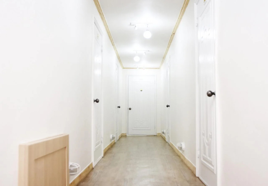Moon's Hostel