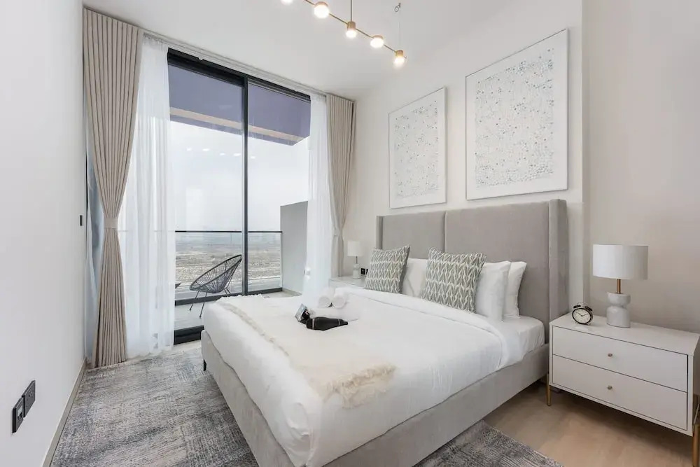 Lovely Apartment in Binghatti Corner That Sleeps 4