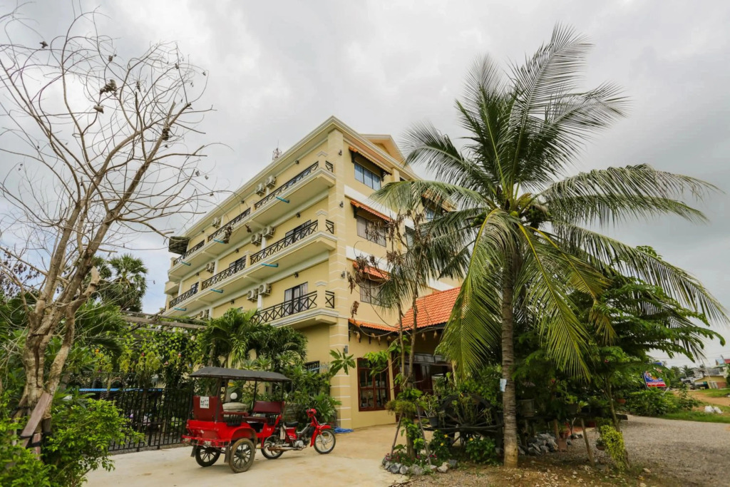 Blue Diamond Hostel
