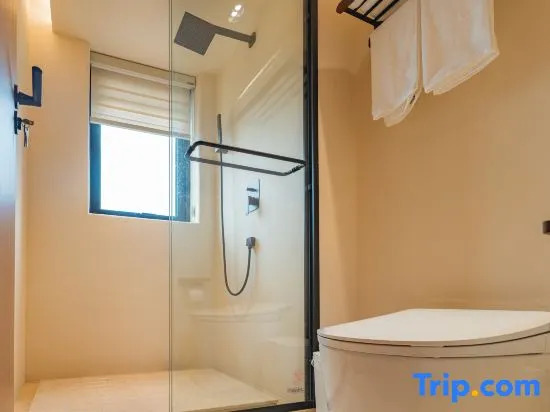 Longshang Jingyue B&B