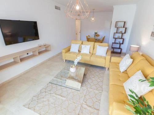 VACATION MARBELLA I Contemporary Central Apartment, Swimming-pool, 24-7 Security, a minute from the