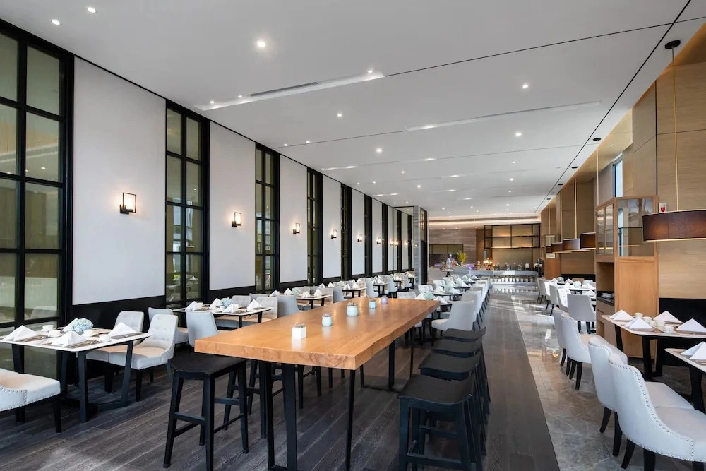 Yiho Hotel