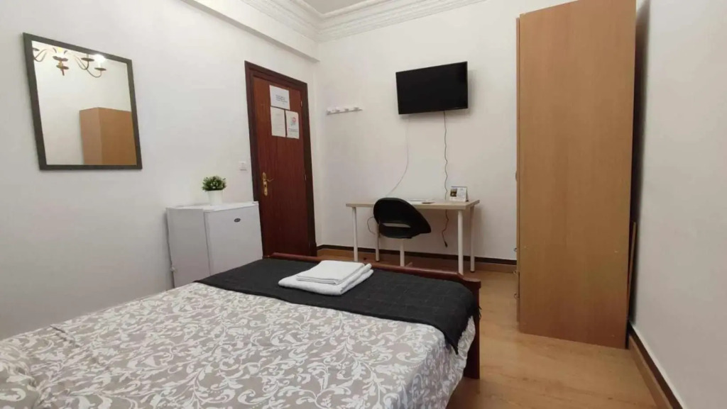 FlipHouse Rooms Pensión⭐
