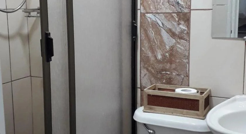 Hostal Rotonda Atenas