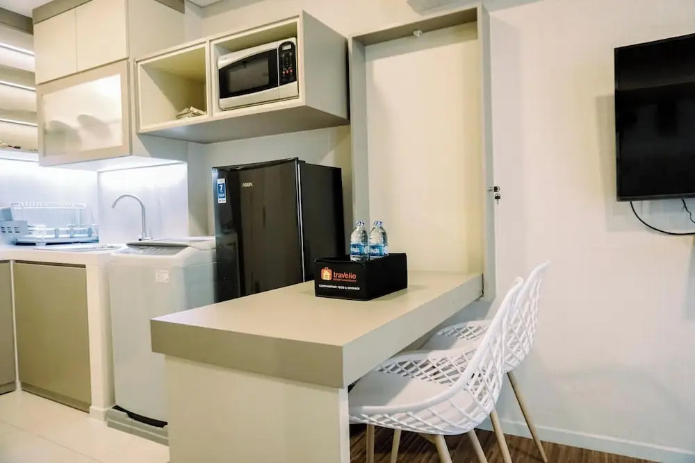 Homey And Cozy Studio Room Daan Mogot City Apartment