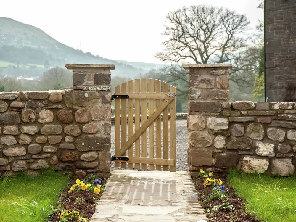 Beautiful Holiday Home in Gilwern South Wales With Garden