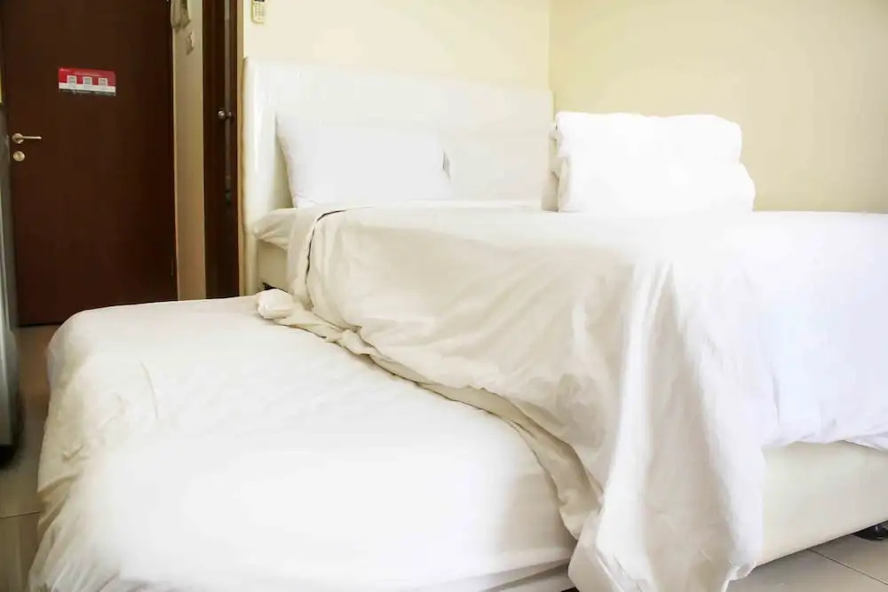 Homey And Comfort Studio At Tifolia Apartment