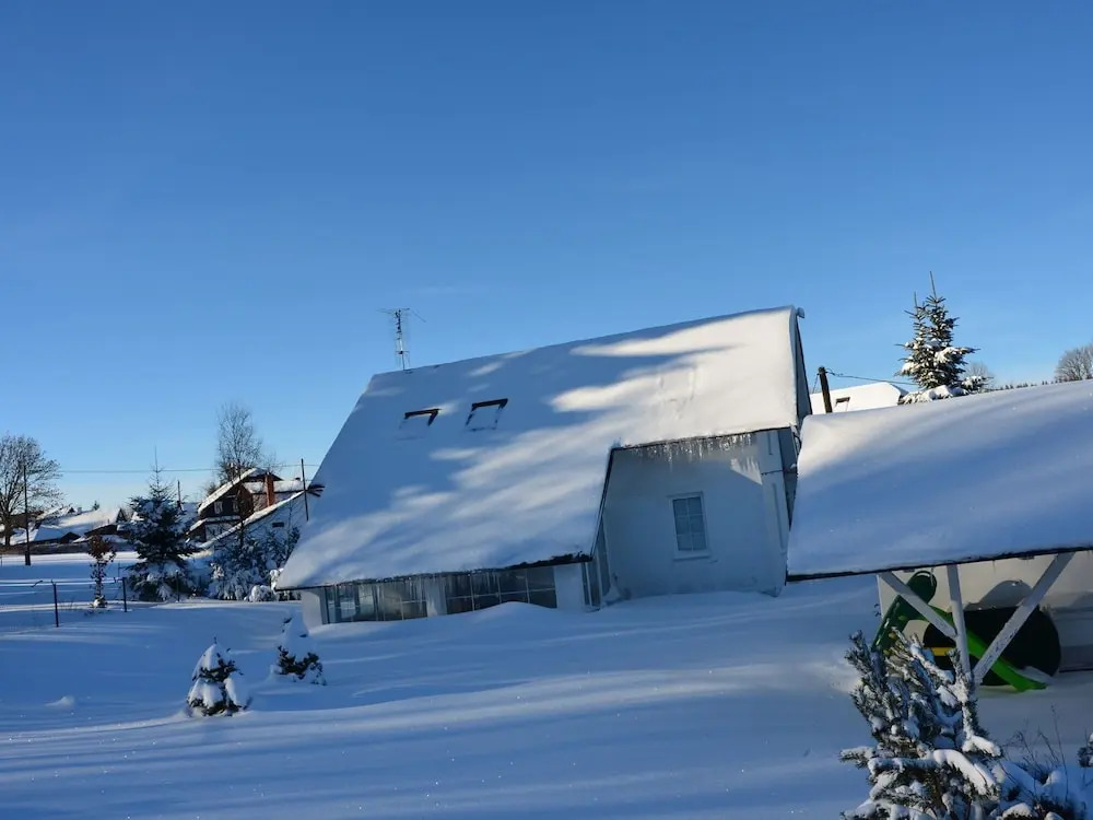 Serene Holiday Home With Private Garden, Whirlpool, Terrace