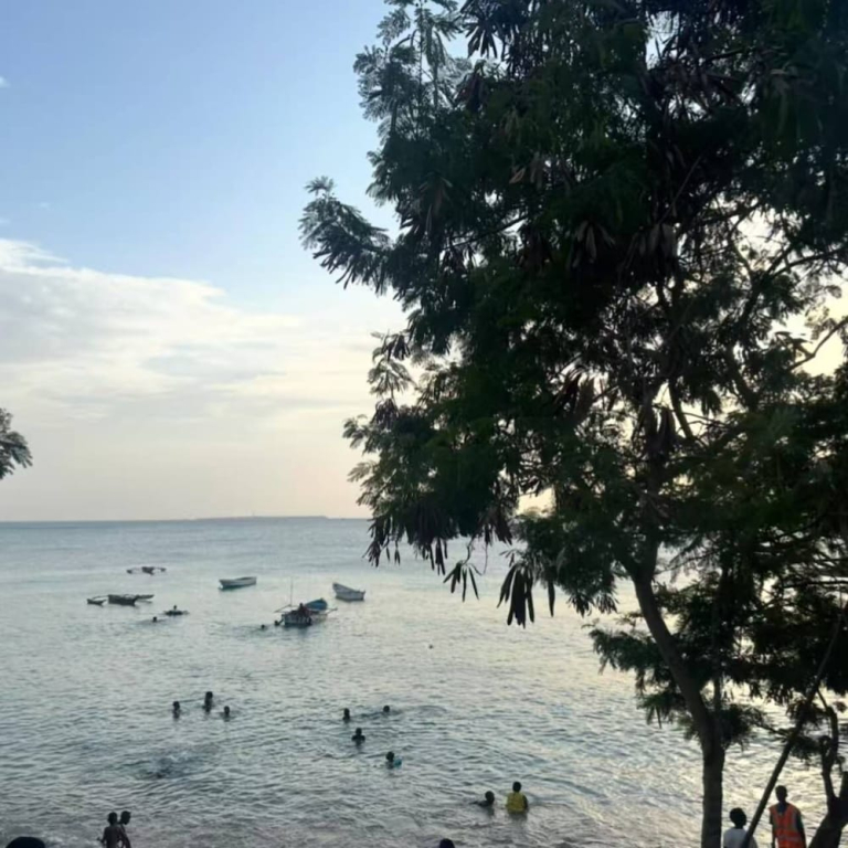 芒果海滩酒店Mango Beach Hotel