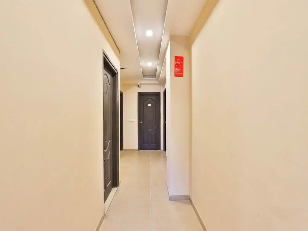 Laljis Hotel & Restaurant